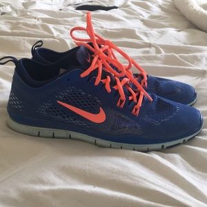 Women’s athletic shoes